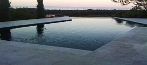 Havuz Cam Mozaik, Taş efekti